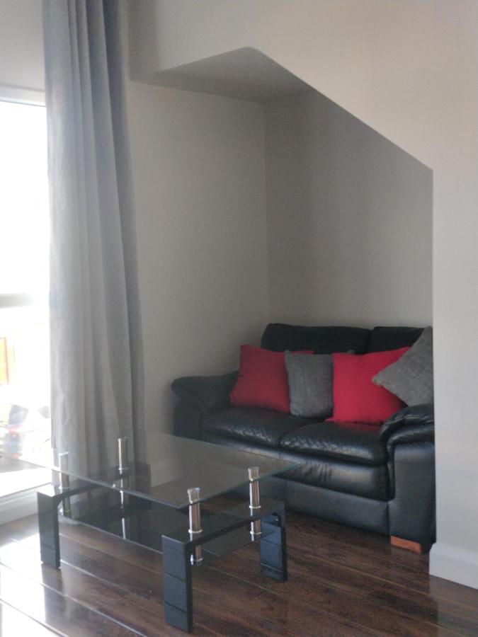 Salthill Village 3 Bed Apartment 戈尔韦 外观 照片